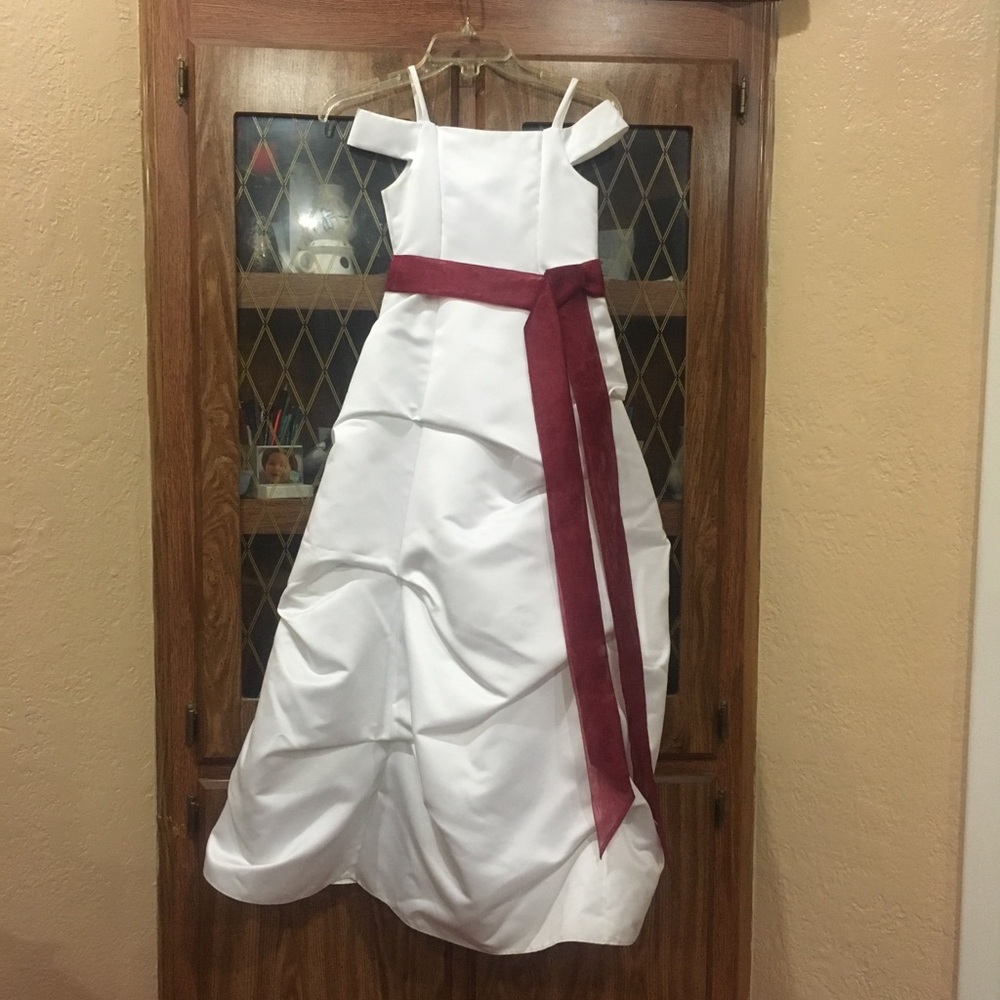 Girls formal dress - Picture 1 of 4